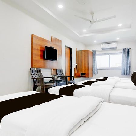 Super Townhouse Ambaji Formerly Hotel Kardhar Inn Exterior foto